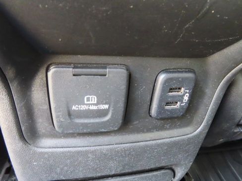 Used 2017 GMC Acadia SLT AWD/4WD image 21