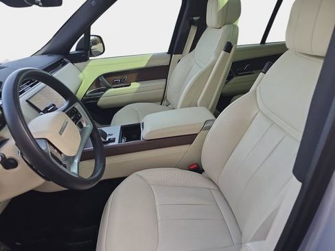Used 2024 Land Rover Range Rover SE image 15