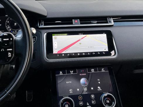 Used 2019 Land Rover Range Rover Velar R-Dynamic SE image 7