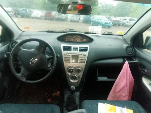 Used 2008 Toyota Yaris S FWD image 33