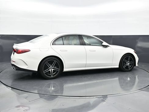 Used 2025 Mercedes-Benz E 450 4MATIC Sedan image 9