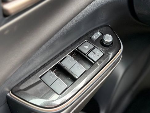 Used 2026 Toyota Crown Limited image 16