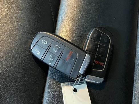 Used 2019 Dodge Durango GT image 30