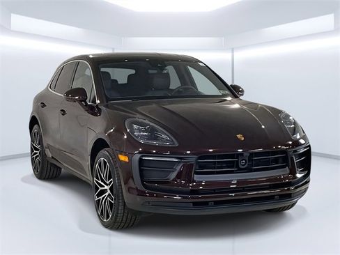 New 2026 Porsche Macan image 9