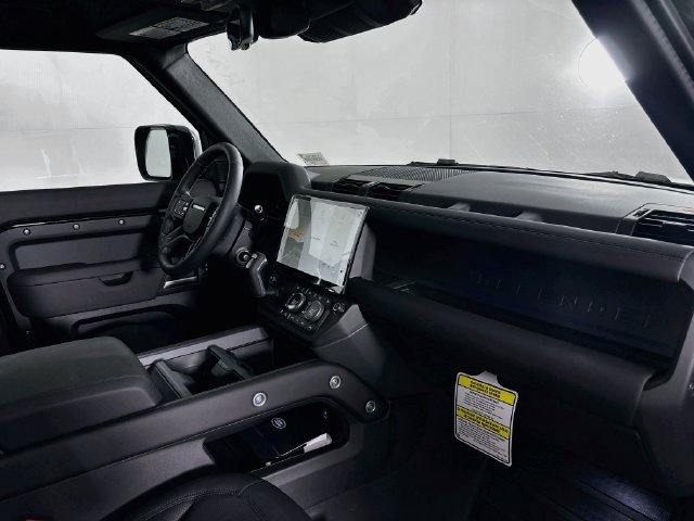 New 2026 Land Rover Defender 110 X-Dynamic SE AWD/4WD image 27