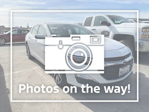 Used 2024 Chevrolet Malibu RS FWD image 1