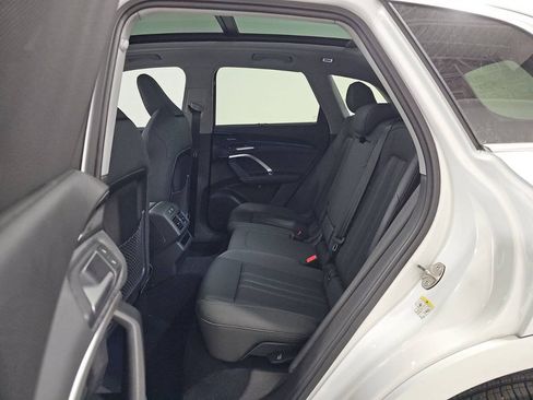Used 2025 Audi Q5 Premium Plus w/ Premium Plus AWD/4WD image 6