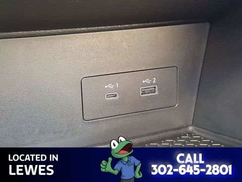 Used 2025 Nissan Pathfinder SV w/ SV Premium Package image 24