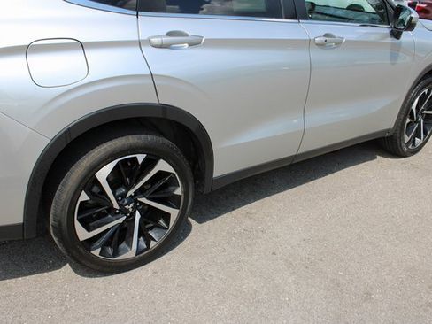 Used 2022 Mitsubishi Outlander SE image 52