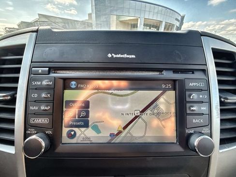 Used 2018 Nissan Frontier PRO-4X AWD/4WD image 18