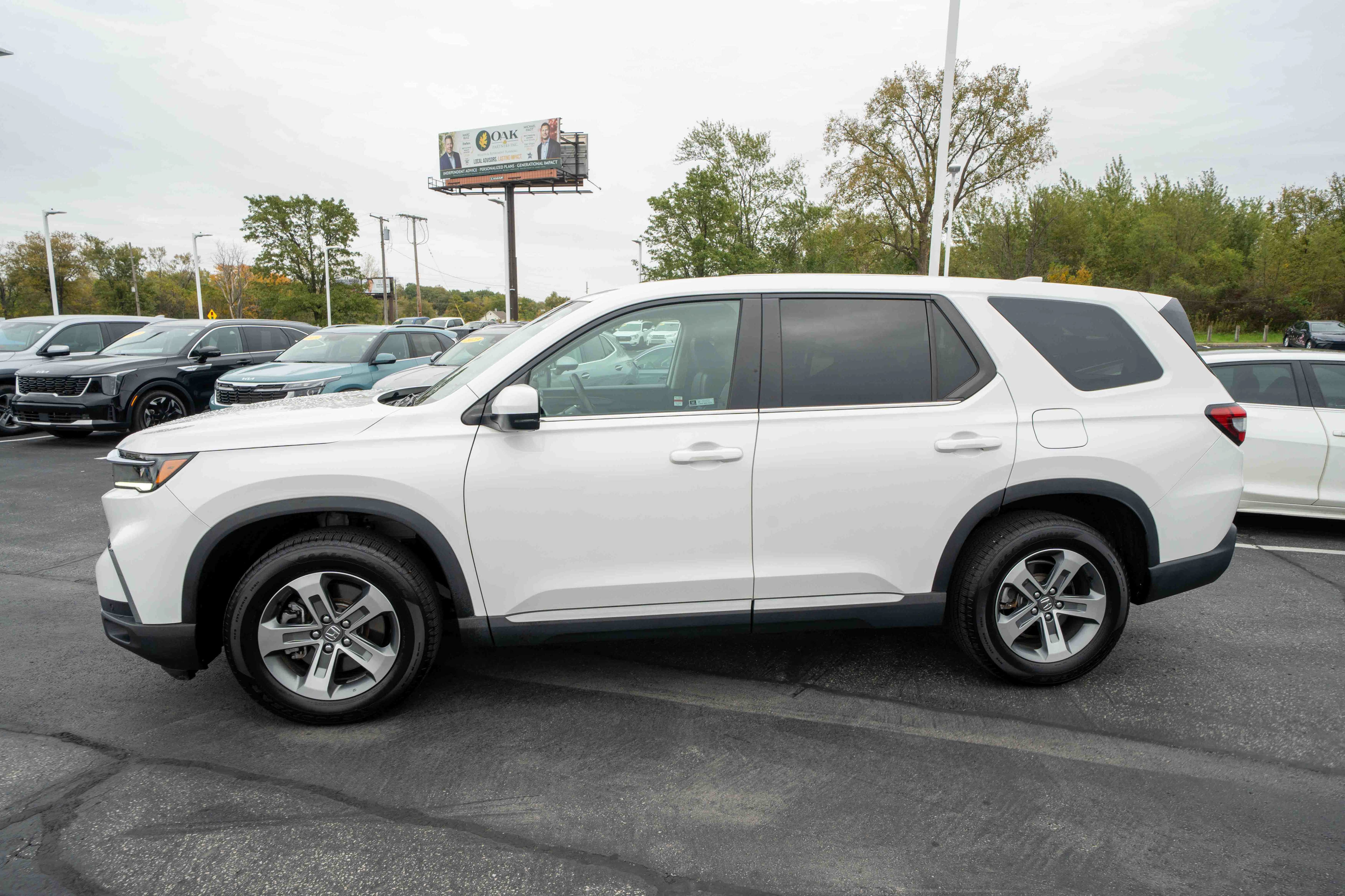 Certified 2024 Honda Pilot EX-L image 3