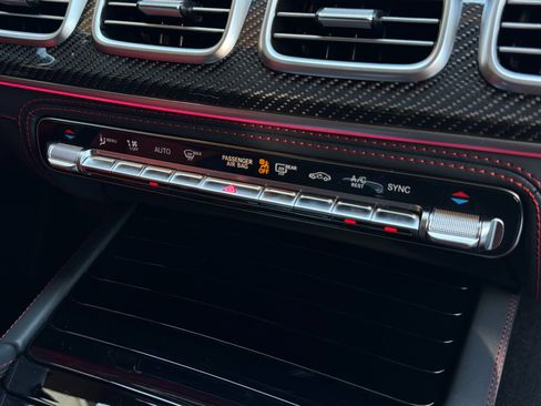 Used 2024 Mercedes-Benz GLE 63 AMG S image 27