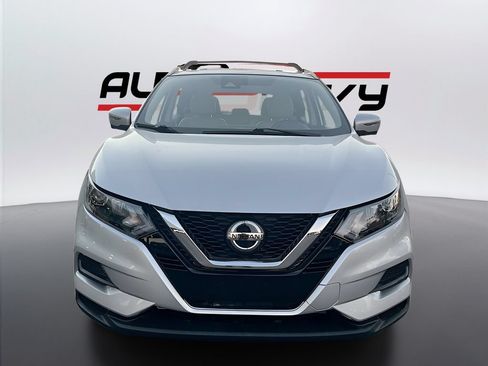 Used 2022 Nissan Rogue Sport SL FWD image 2