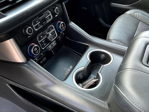 Used 2021 Chevrolet Tahoe Z71 image 15