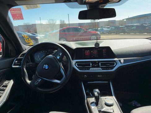 Used 2021 BMW 330i xDrive Sedan w/ Convenience Package image 7