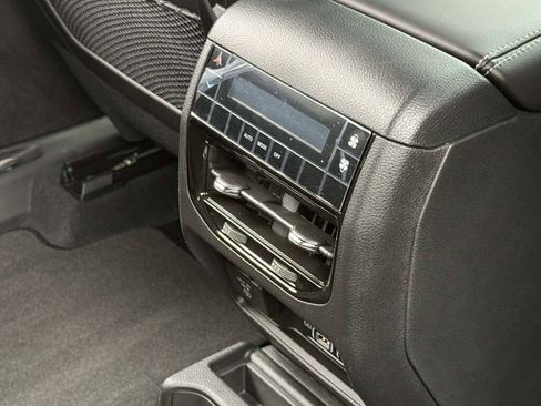 New 2025 Jeep Grand Cherokee L Laredo image 25