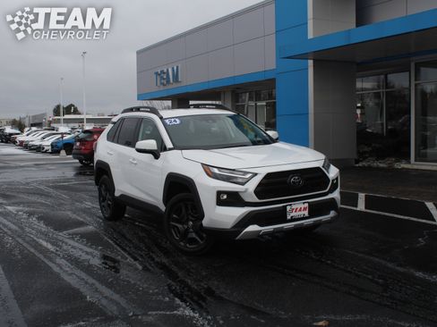 Used 2024 Toyota RAV4 Adventure image 2