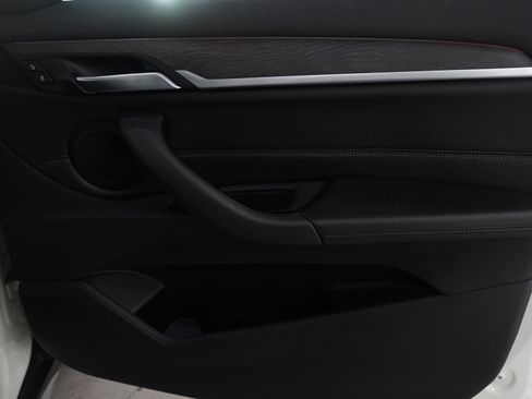 Used 2017 BMW X1 xDrive28i image 9