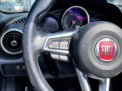 Used 2017 FIAT 124 Spider Lusso RWD image 16