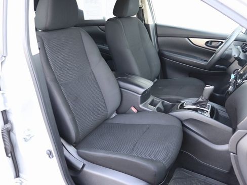 Used 2021 Nissan Rogue Sport S image 8