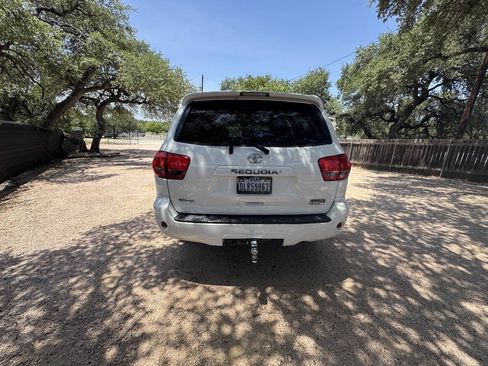 Used 2008 Toyota Sequoia SR5 w/ Leather Seat Pkg AWD/4WD image 8