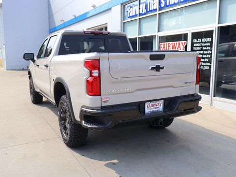 New 2026 Chevrolet Silverado 1500 ZR2 w/ LPO, Dark Essentials Package AWD/4WD image 8