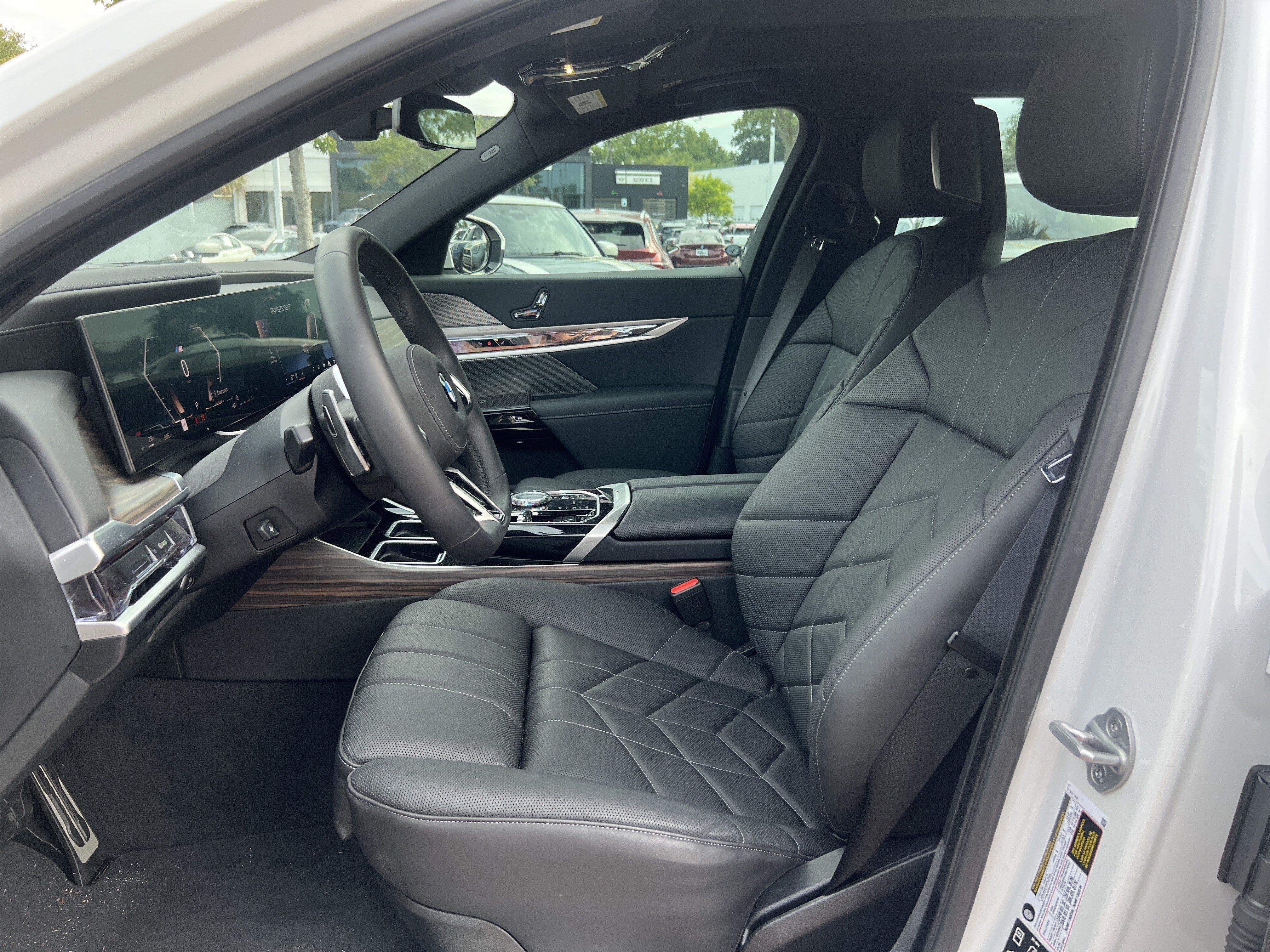 Certified 2025 BMW 760i xDrive AWD/4WD image 16