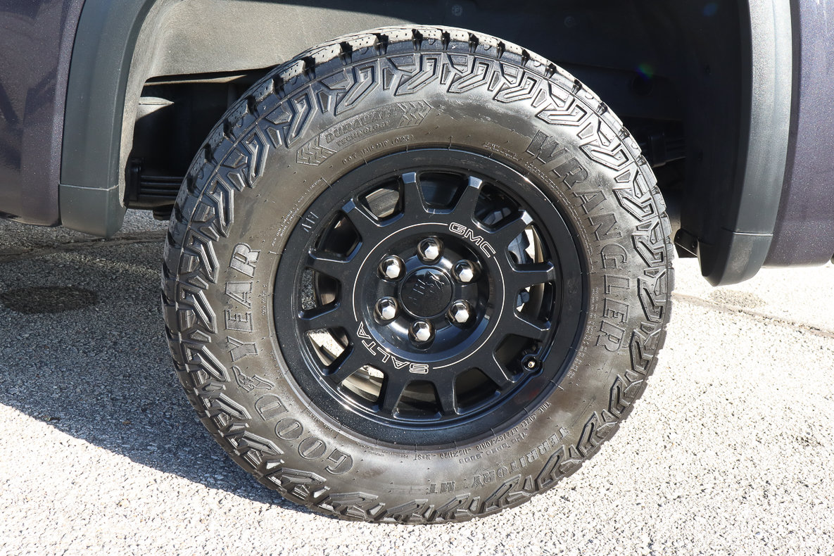 Used 2023 GMC Sierra 1500 AT4X w/ AT4X AEV Edition AWD/4WD image 18