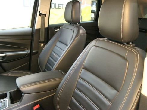 Used 2019 Ford Escape SEL AWD/4WD image 18