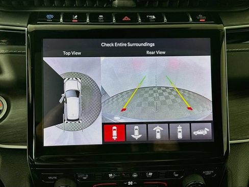 Used 2022 Jeep Grand Cherokee Limited 4xe w/ Luxury Tech Group II AWD/4WD image 14