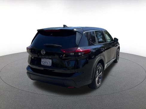 Used 2025 Nissan Rogue SV FWD image 15