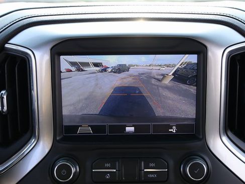 Used 2020 Chevrolet Silverado 1500 LT Trail Boss image 18