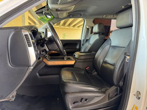 Used 2018 Chevrolet Silverado 1500 LTZ w/ Texas Edition image 10