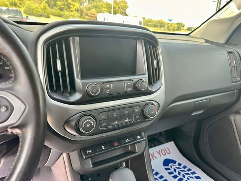 Used 2022 Chevrolet Colorado LT w/ Fleet Safety Package RWD image 31