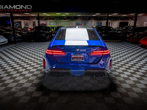 Used 2025 BMW M5 w/ Carbon Package image 60