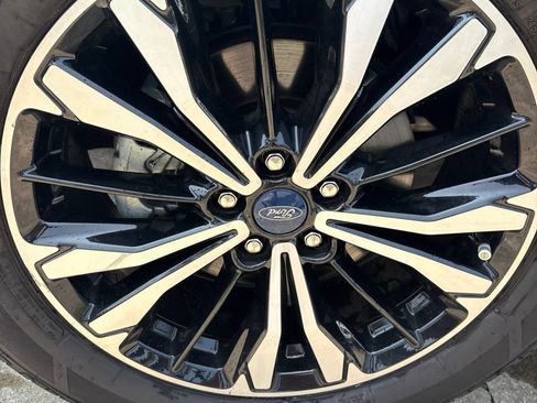 Used 2021 Ford Escape SE w/ SE Sport Appearance Package FWD image 14