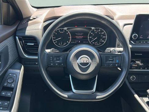 Used 2022 Nissan Rogue SV FWD image 18
