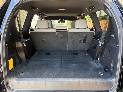 Used 2023 Lexus GX 460 w/ Black Line Special Edition AWD/4WD image 37