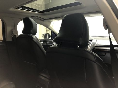 Used 2017 Ford Fusion Titanium image 11