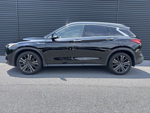 Used 2021 INFINITI QX50 Luxe w/ Appearance Package AWD/4WD image 2