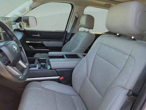 Used 2024 Toyota Tundra Limited AWD/4WD image 26