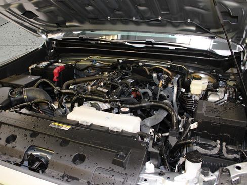 Used 2025 Toyota Tacoma TRD Off-Road AWD/4WD image 49