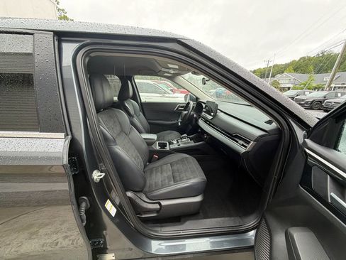 Used 2024 Mitsubishi Outlander SE FWD image 52