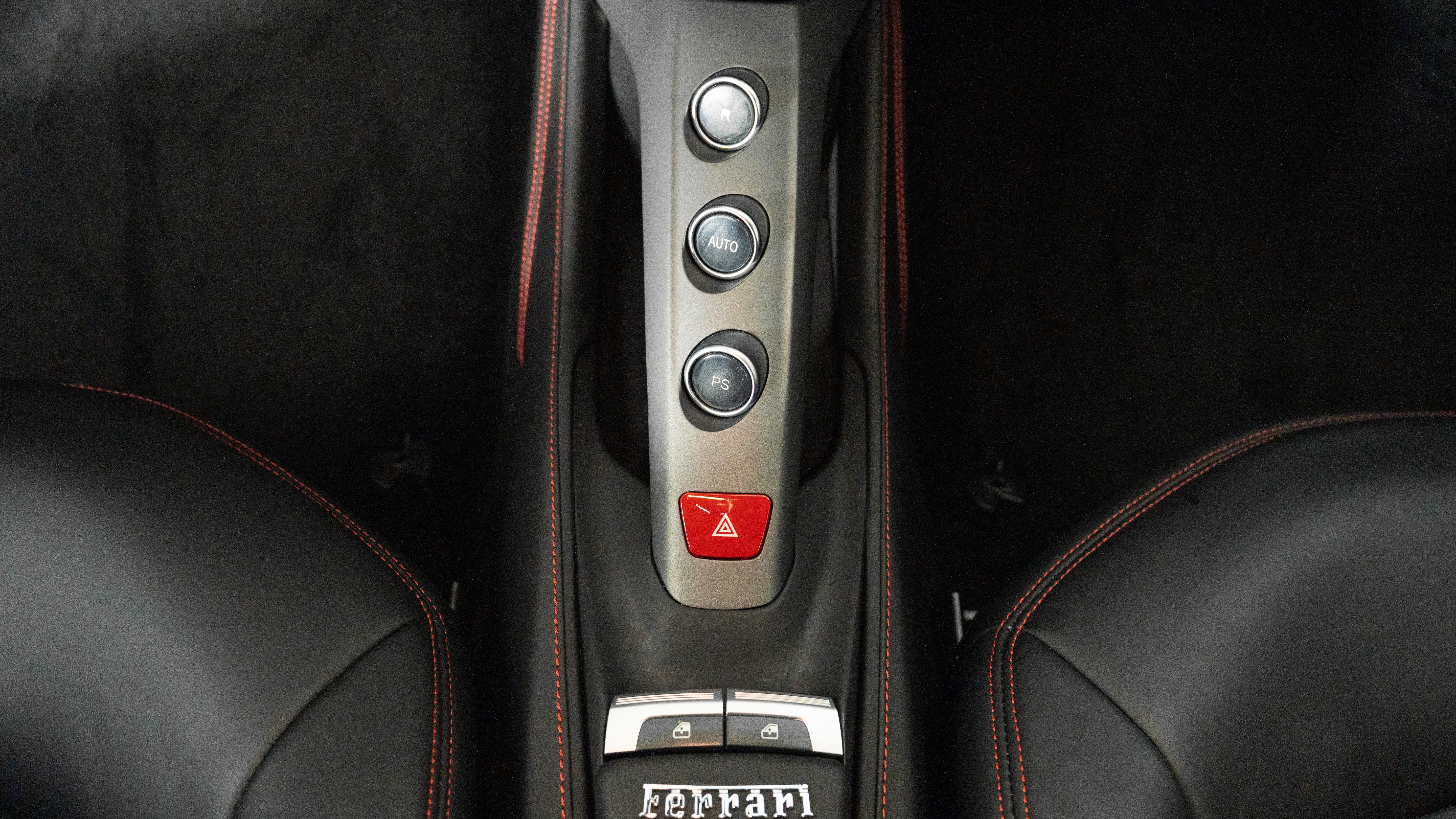 Certified 2018 Ferrari 488 GTB RWD image 32