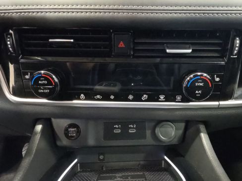 Used 2026 Nissan Rogue SL AWD/4WD image 24