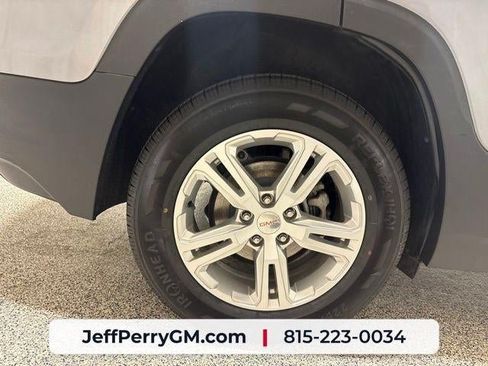 Used 2018 GMC Terrain SLE FWD image 32