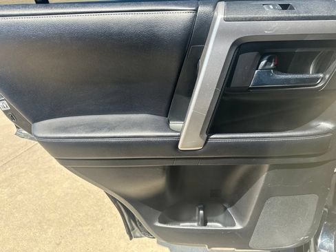 Used 2019 Toyota 4Runner SR5 AWD/4WD image 20