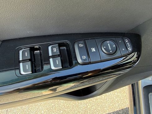 Used 2021 Kia Sportage S w/ S FWD Premium Package image 12