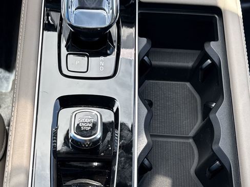 New 2026 Volvo XC90 B6 Core w/ Protection Package image 31