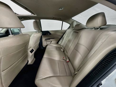 Used 2015 Honda Accord Touring image 30